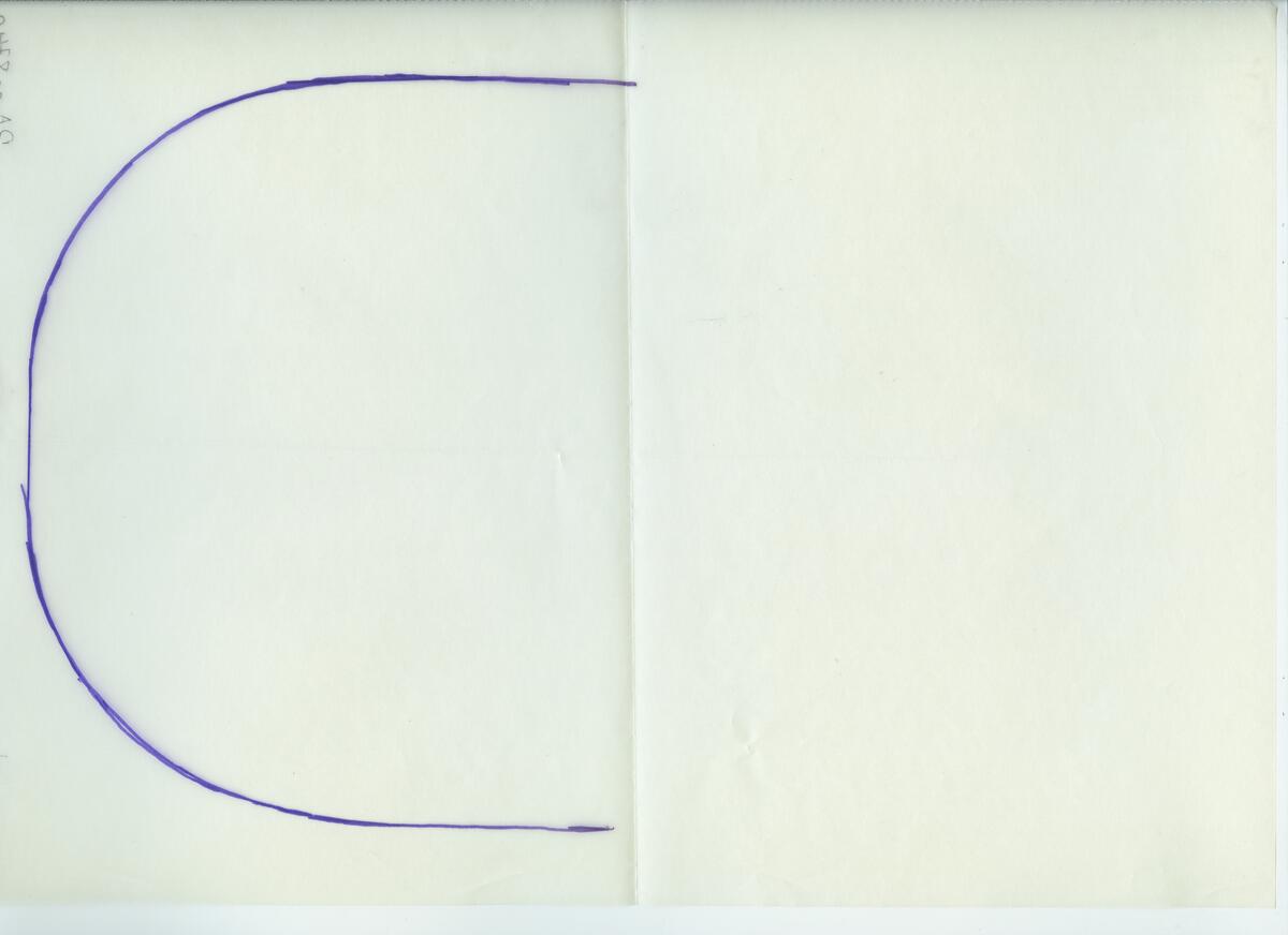 Skisser och referensmaterial till olika porslin- och glasföremål som grytor, kannor, koppar med fat, servisglas m.m. Bland annat formgivning för Rosenthal. Några skisskopior av Tapio Wirkkalas formgivning för Venini - inspirationsmaterial?