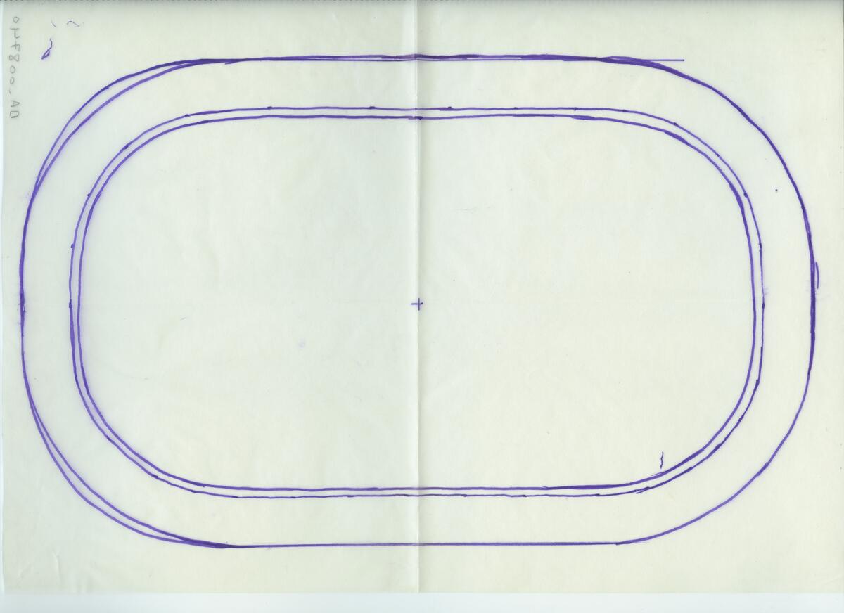 Skisser och referensmaterial till olika porslin- och glasföremål som grytor, kannor, koppar med fat, servisglas m.m. Bland annat formgivning för Rosenthal. Några skisskopior av Tapio Wirkkalas formgivning för Venini - inspirationsmaterial?