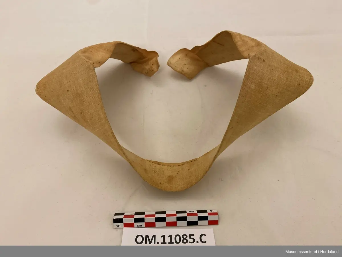 Kors med ring ("kruno")