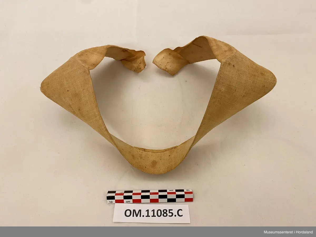 Kors med ring ("kruno")