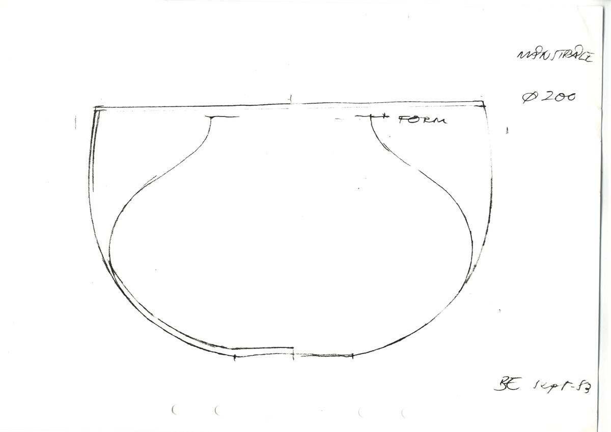 Materialet innehåller skisser till vaser, skålar, ljusstakar m.m.