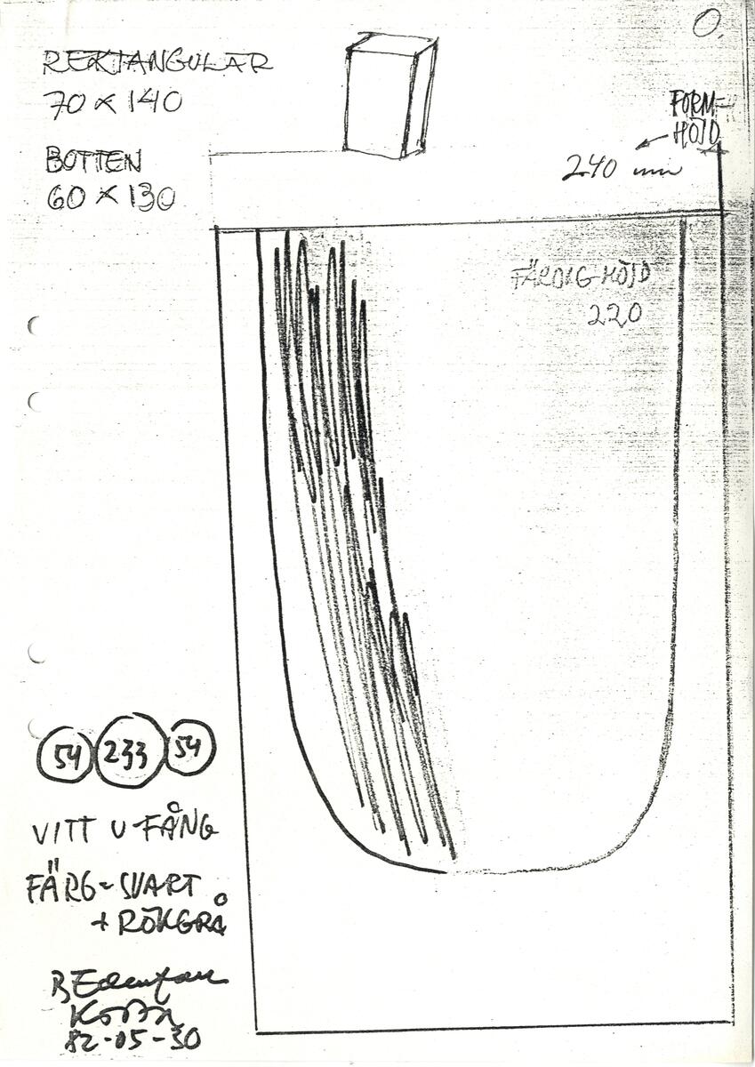 Materialet innehåller skisser till vaser, skålar, ljusstakar m.m.