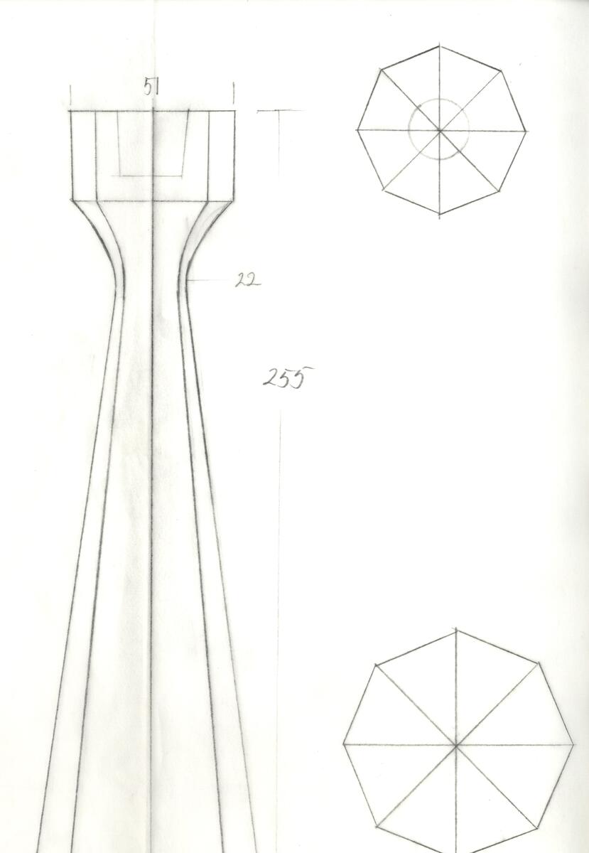 Materialet innehåller skisser till vaser, skålar, ljusstakar m.m.