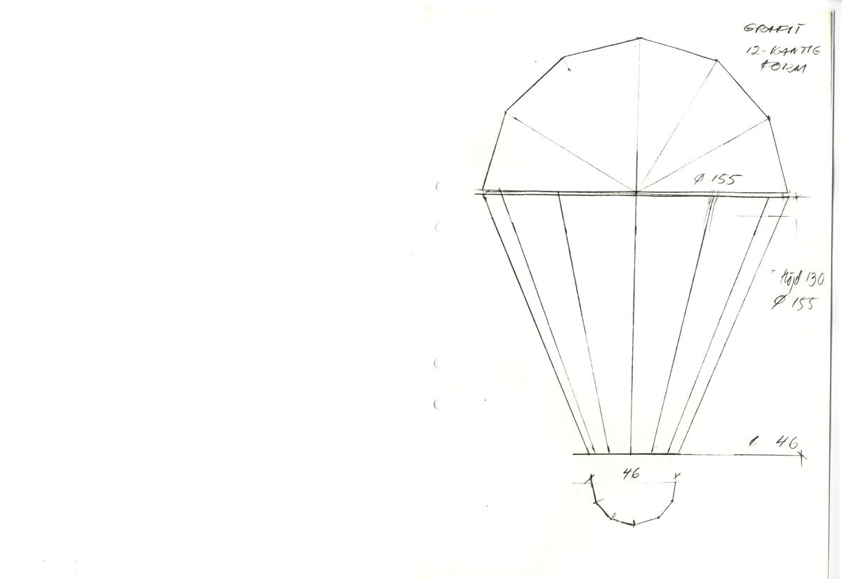 Materialet innehåller skisser till vaser, skålar, ljusstakar m.m.