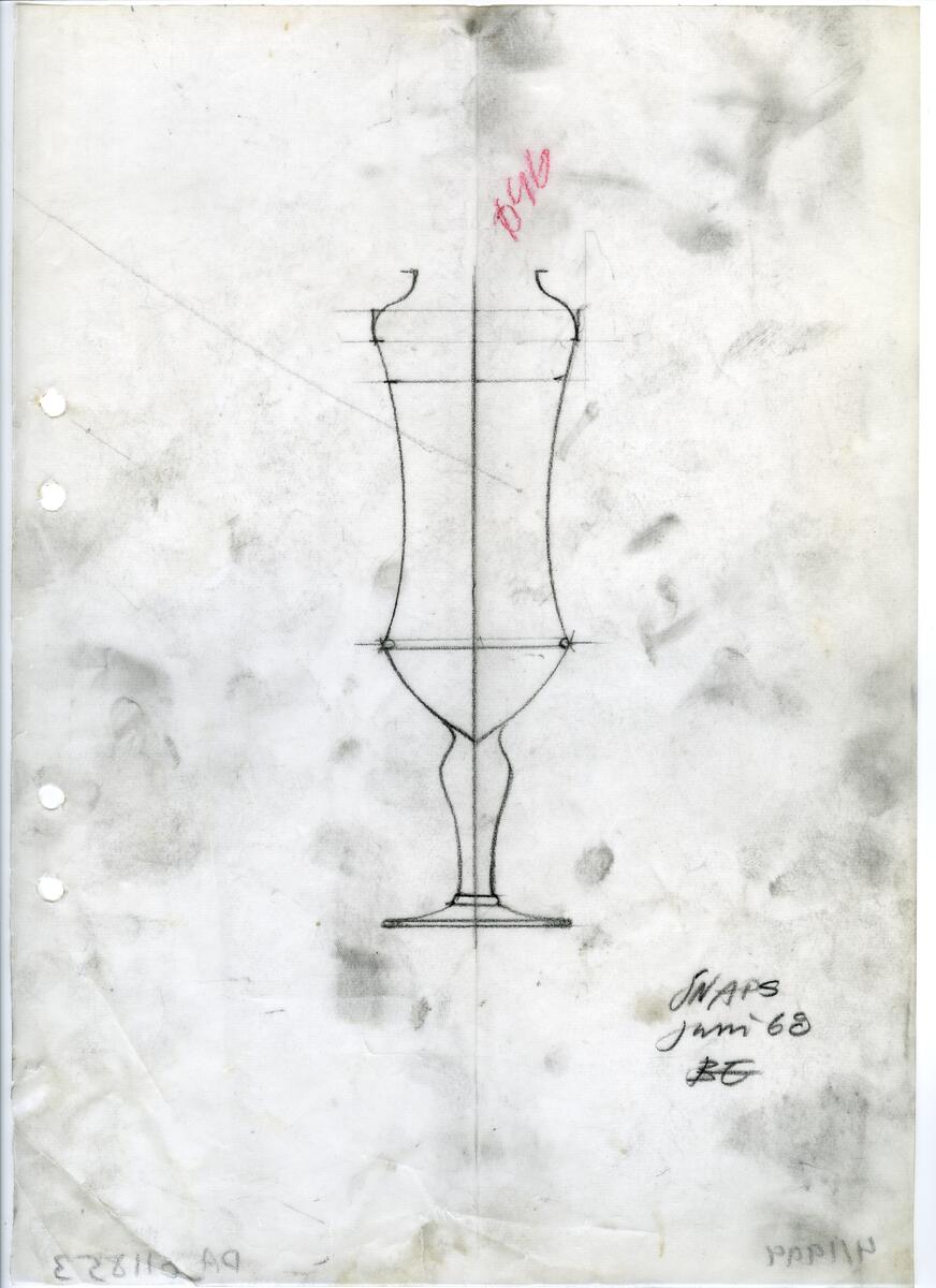 Materialet innehåller skisser till glasserviser, cigarett-tändare, skålar m.m.