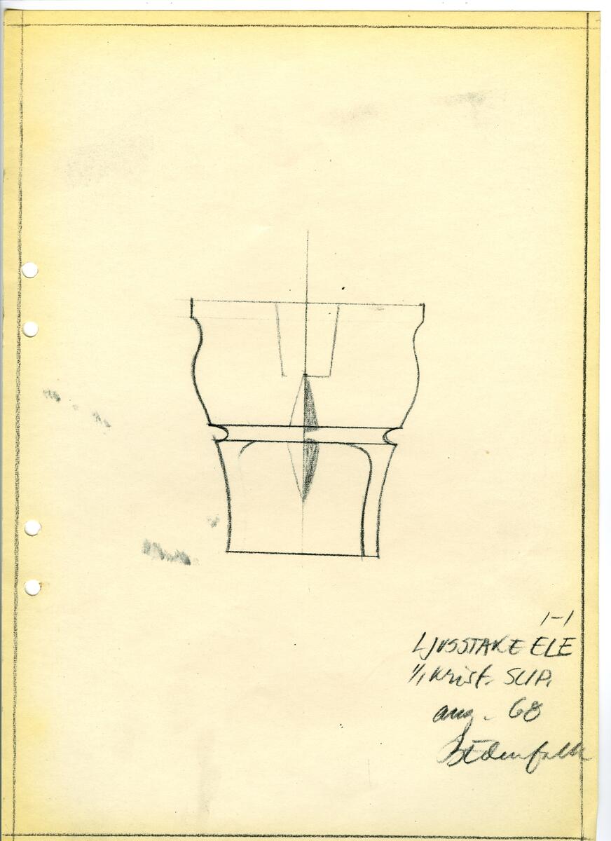 Materialet innehåller skisser till glasserviser, cigarett-tändare, skålar m.m.