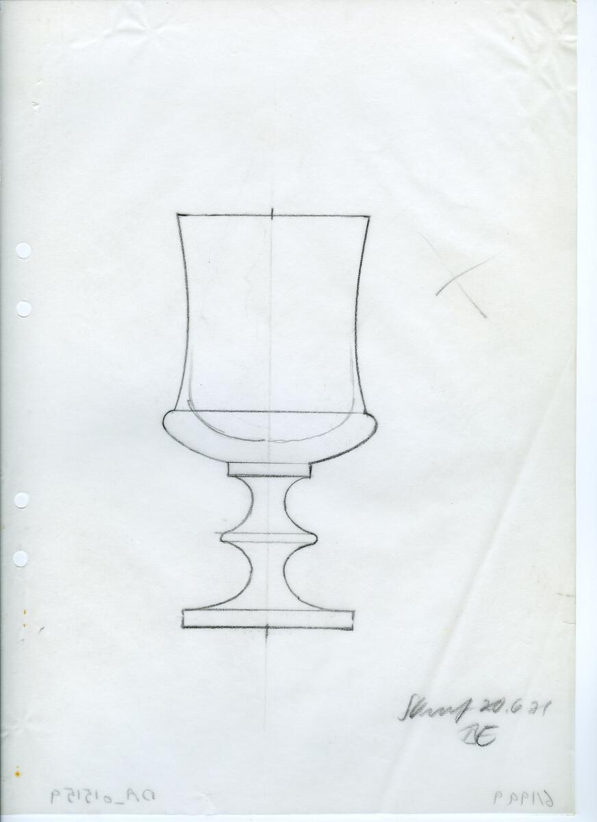 Materialet innehåller skisser till vaser, kannor, servisglas, snäckor, ishinkar, gravyrer m.m. . Det ingår även handlingar och korrespondens angående produkter och utbyte av ideér med olika uppdragsgivare och företag.