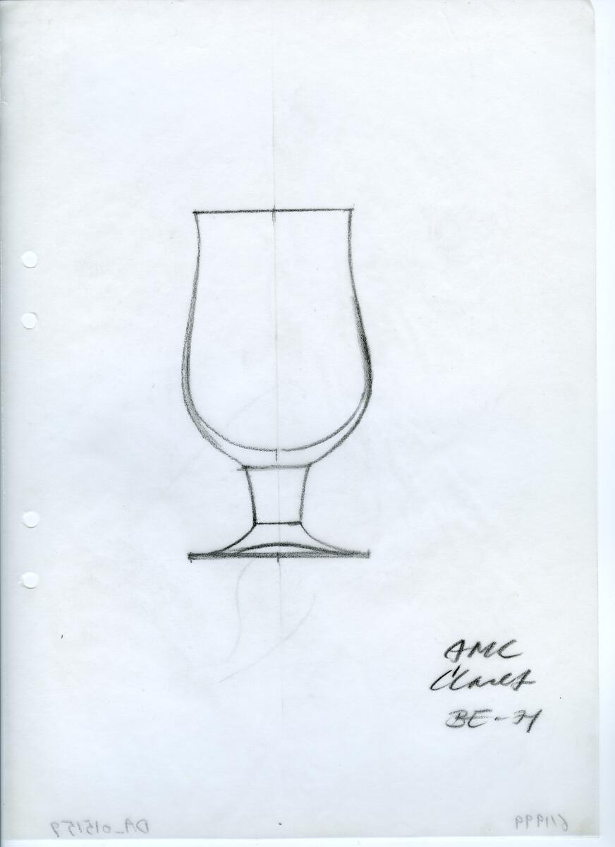 Materialet innehåller skisser till vaser, kannor, servisglas, snäckor, ishinkar, gravyrer m.m. . Det ingår även handlingar och korrespondens angående produkter och utbyte av ideér med olika uppdragsgivare och företag.