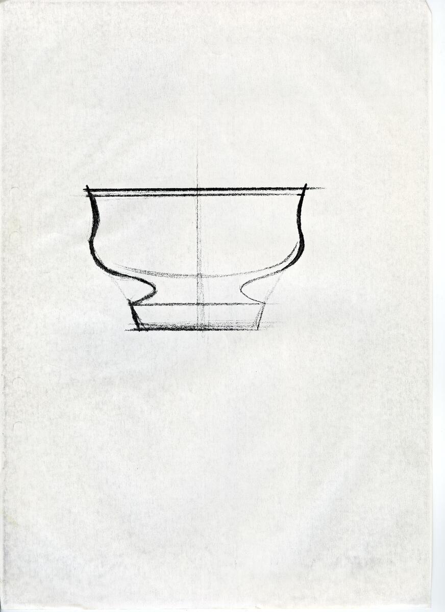 Materialet innehåller skisser till vaser, kannor, servisglas, snäckor, ishinkar, gravyrer m.m. . Det ingår även handlingar och korrespondens angående produkter och utbyte av ideér med olika uppdragsgivare och företag.