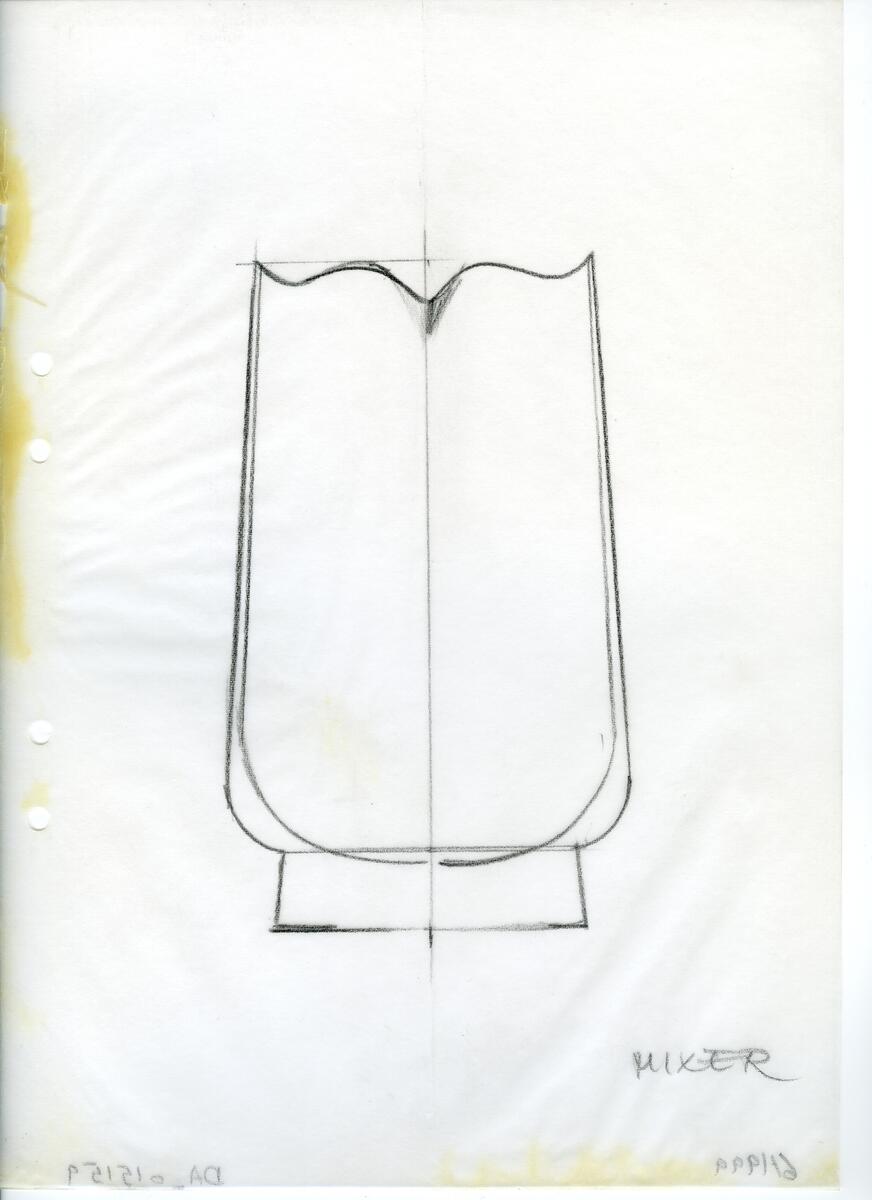 Materialet innehåller skisser till vaser, kannor, servisglas, snäckor, ishinkar, gravyrer m.m. . Det ingår även handlingar och korrespondens angående produkter och utbyte av ideér med olika uppdragsgivare och företag.