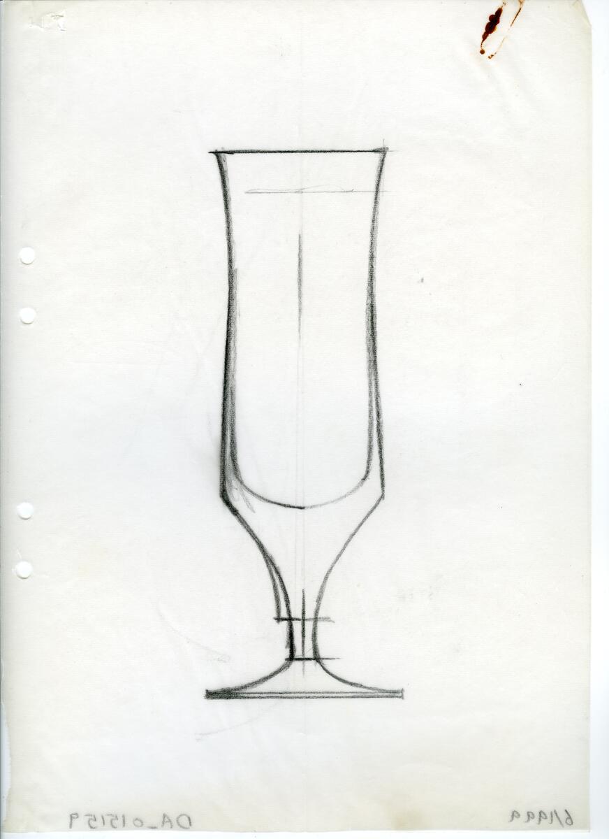 Materialet innehåller skisser till vaser, kannor, servisglas, snäckor, ishinkar, gravyrer m.m. . Det ingår även handlingar och korrespondens angående produkter och utbyte av ideér med olika uppdragsgivare och företag.