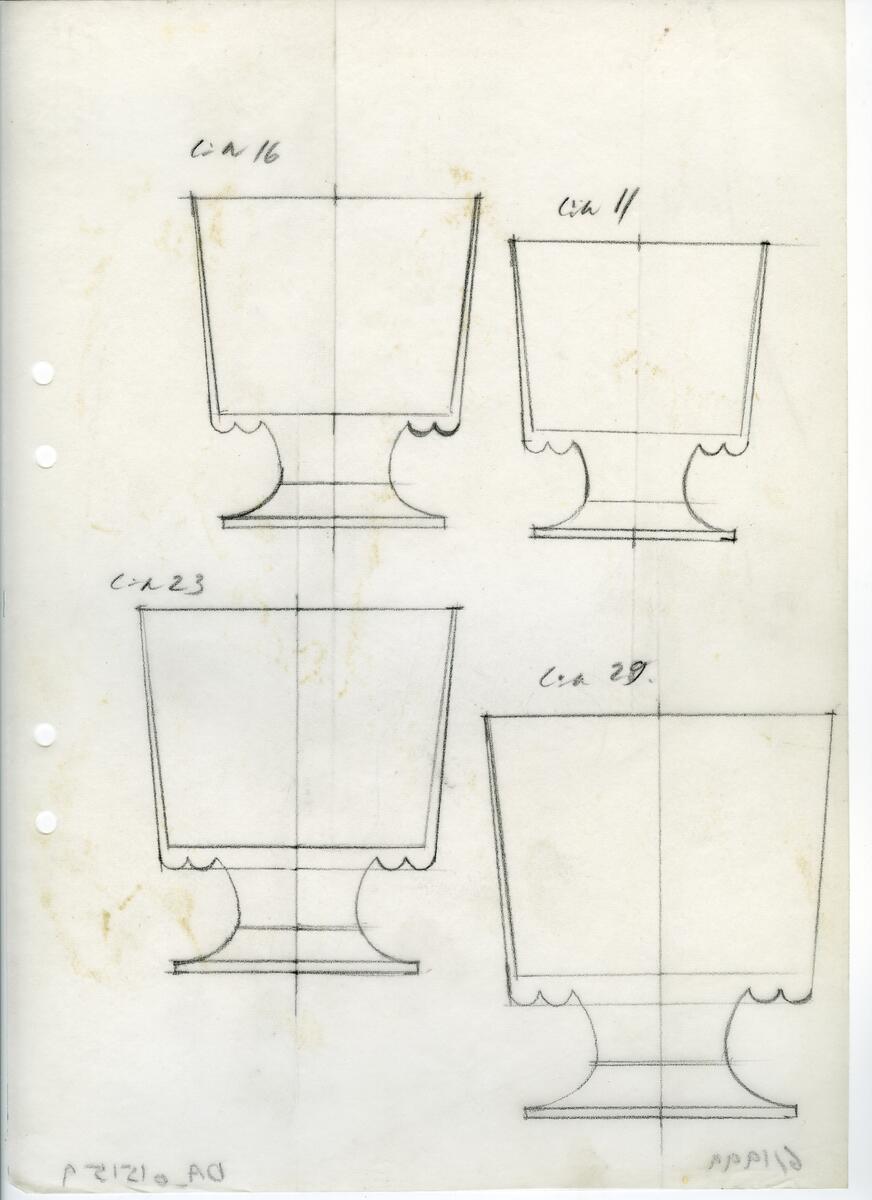 Materialet innehåller skisser till vaser, kannor, servisglas, snäckor, ishinkar, gravyrer m.m. . Det ingår även handlingar och korrespondens angående produkter och utbyte av ideér med olika uppdragsgivare och företag.