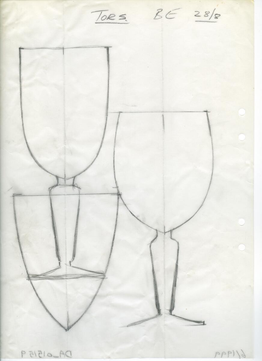 Materialet innehåller skisser till vaser, kannor, servisglas, snäckor, ishinkar, gravyrer m.m. . Det ingår även handlingar och korrespondens angående produkter och utbyte av ideér med olika uppdragsgivare och företag.