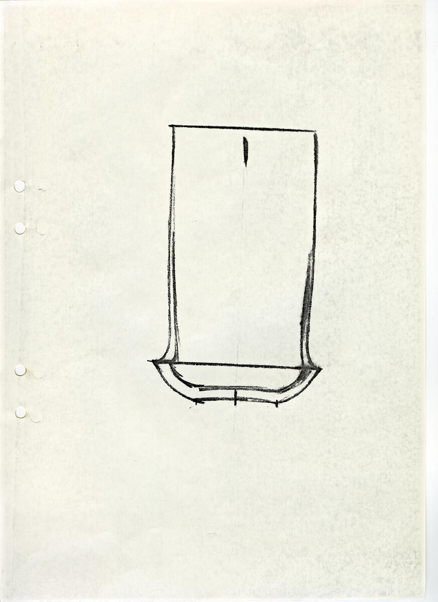 Materialet innehåller skisser till vaser, kannor, servisglas, snäckor, ishinkar, gravyrer m.m. . Det ingår även handlingar och korrespondens angående produkter och utbyte av ideér med olika uppdragsgivare och företag.