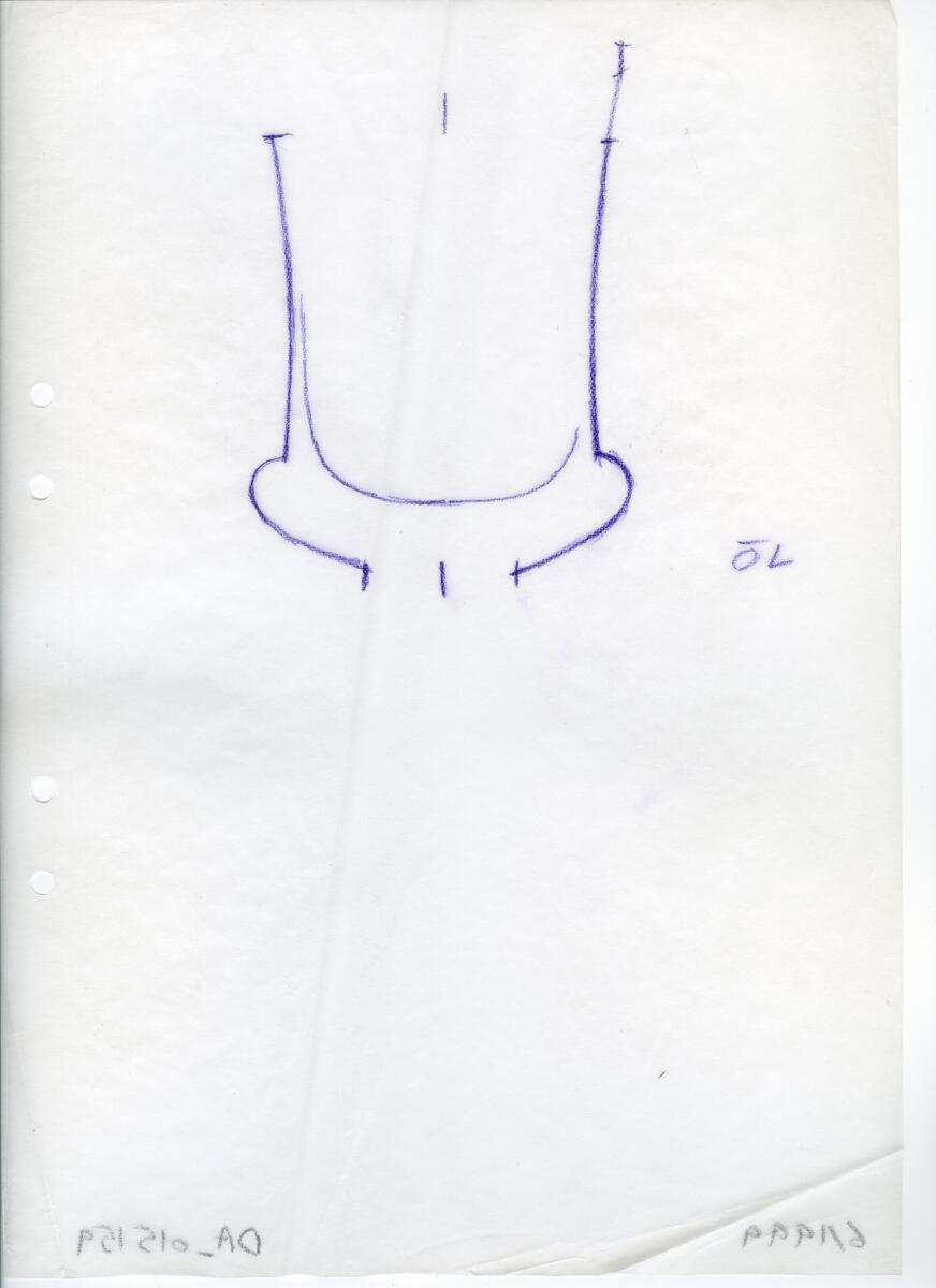 Materialet innehåller skisser till vaser, kannor, servisglas, snäckor, ishinkar, gravyrer m.m. . Det ingår även handlingar och korrespondens angående produkter och utbyte av ideér med olika uppdragsgivare och företag.