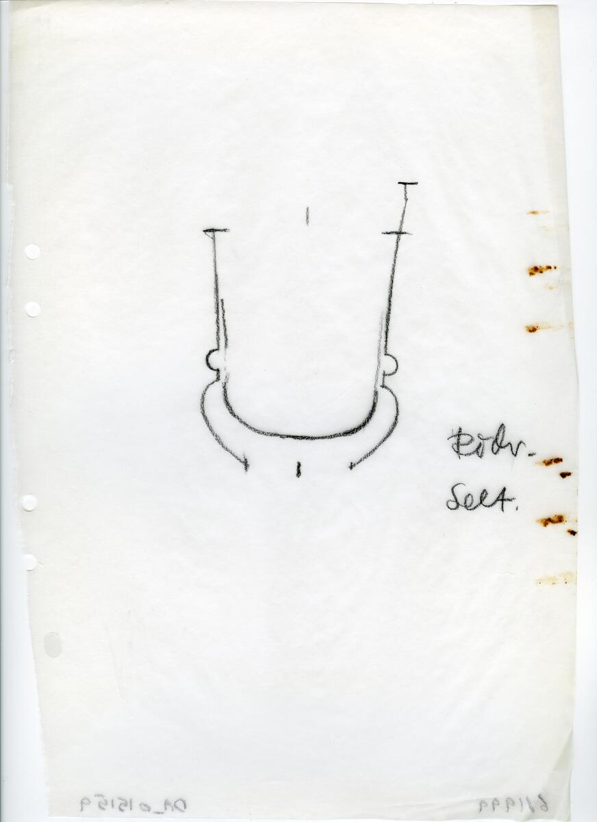 Materialet innehåller skisser till vaser, kannor, servisglas, snäckor, ishinkar, gravyrer m.m. . Det ingår även handlingar och korrespondens angående produkter och utbyte av ideér med olika uppdragsgivare och företag.