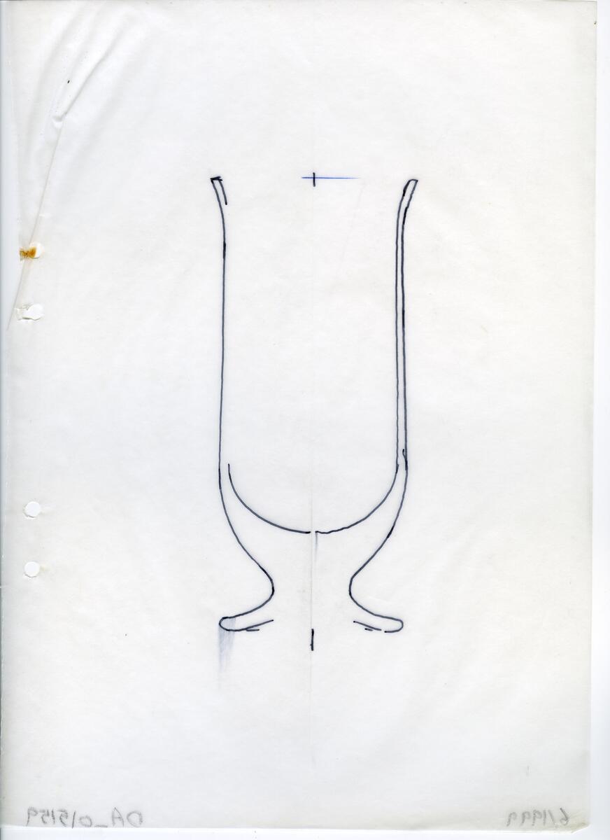 Materialet innehåller skisser till vaser, kannor, servisglas, snäckor, ishinkar, gravyrer m.m. . Det ingår även handlingar och korrespondens angående produkter och utbyte av ideér med olika uppdragsgivare och företag.