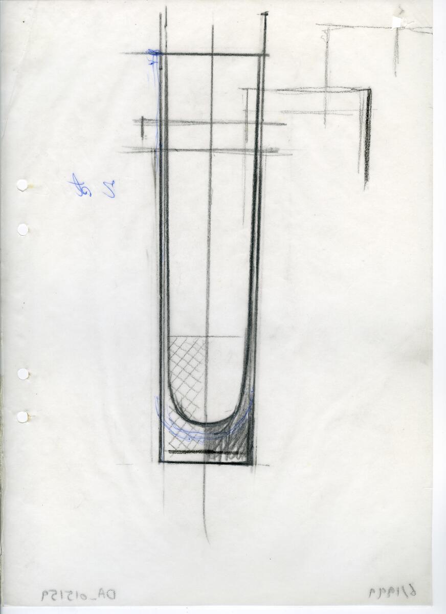 Materialet innehåller skisser till vaser, kannor, servisglas, snäckor, ishinkar, gravyrer m.m. . Det ingår även handlingar och korrespondens angående produkter och utbyte av ideér med olika uppdragsgivare och företag.