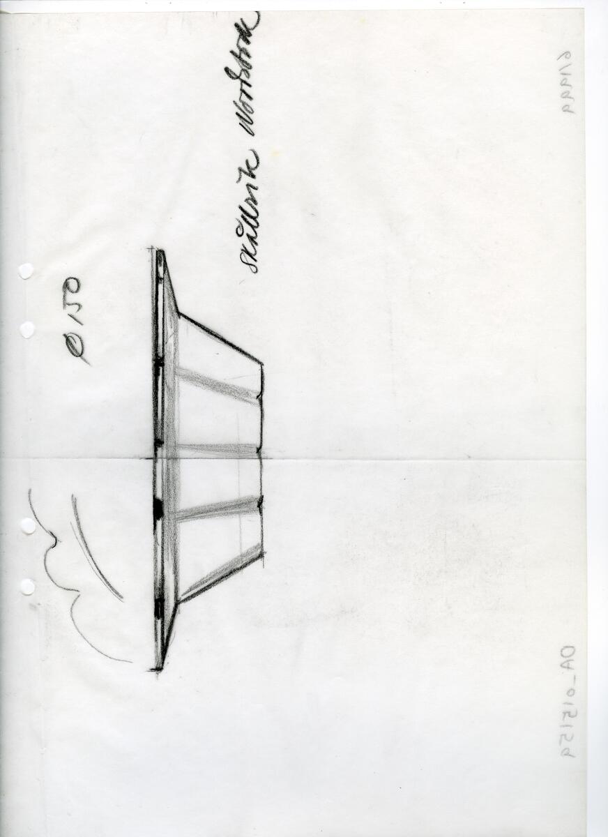 Materialet innehåller skisser till vaser, kannor, servisglas, snäckor, ishinkar, gravyrer m.m. . Det ingår även handlingar och korrespondens angående produkter och utbyte av ideér med olika uppdragsgivare och företag.