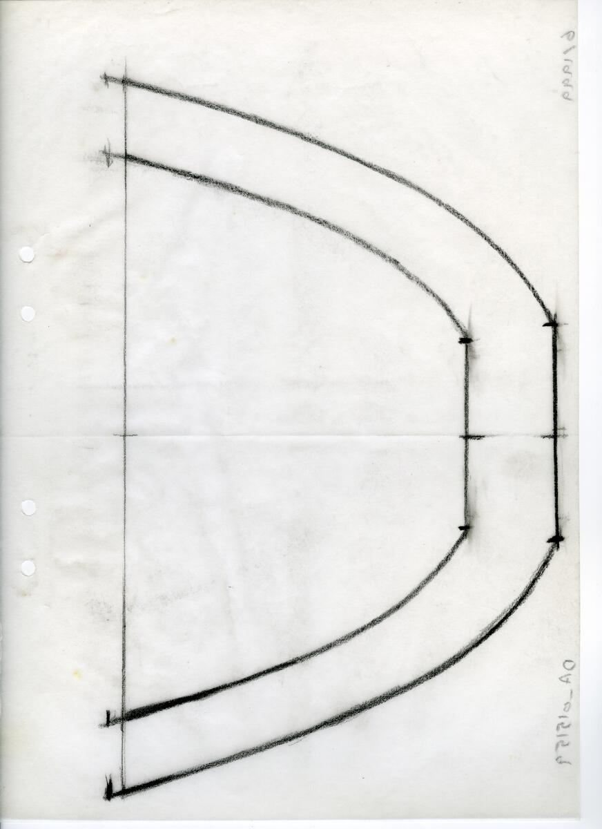 Materialet innehåller skisser till vaser, kannor, servisglas, snäckor, ishinkar, gravyrer m.m. . Det ingår även handlingar och korrespondens angående produkter och utbyte av ideér med olika uppdragsgivare och företag.