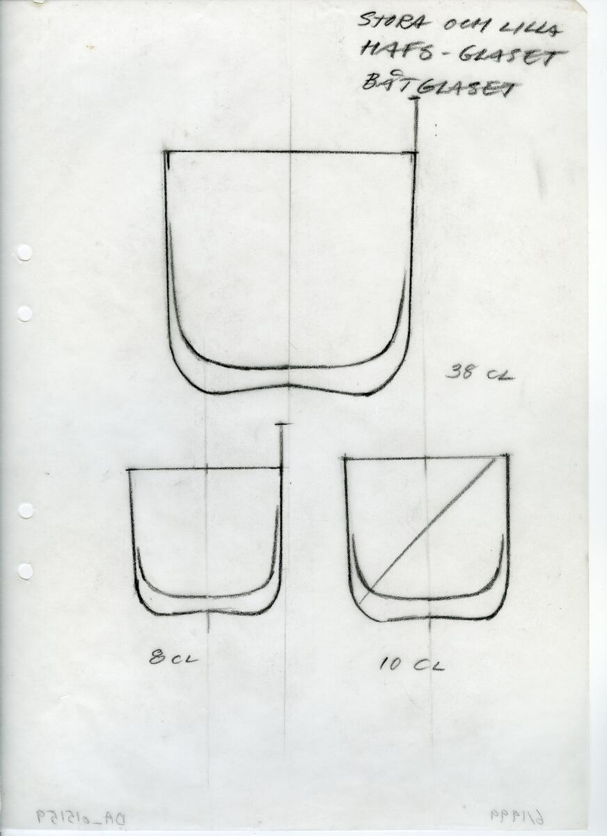 Materialet innehåller skisser till vaser, kannor, servisglas, snäckor, ishinkar, gravyrer m.m. . Det ingår även handlingar och korrespondens angående produkter och utbyte av ideér med olika uppdragsgivare och företag.