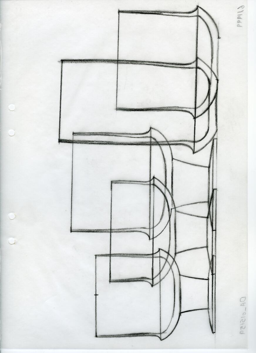 Materialet innehåller skisser till vaser, kannor, servisglas, snäckor, ishinkar, gravyrer m.m. . Det ingår även handlingar och korrespondens angående produkter och utbyte av ideér med olika uppdragsgivare och företag.