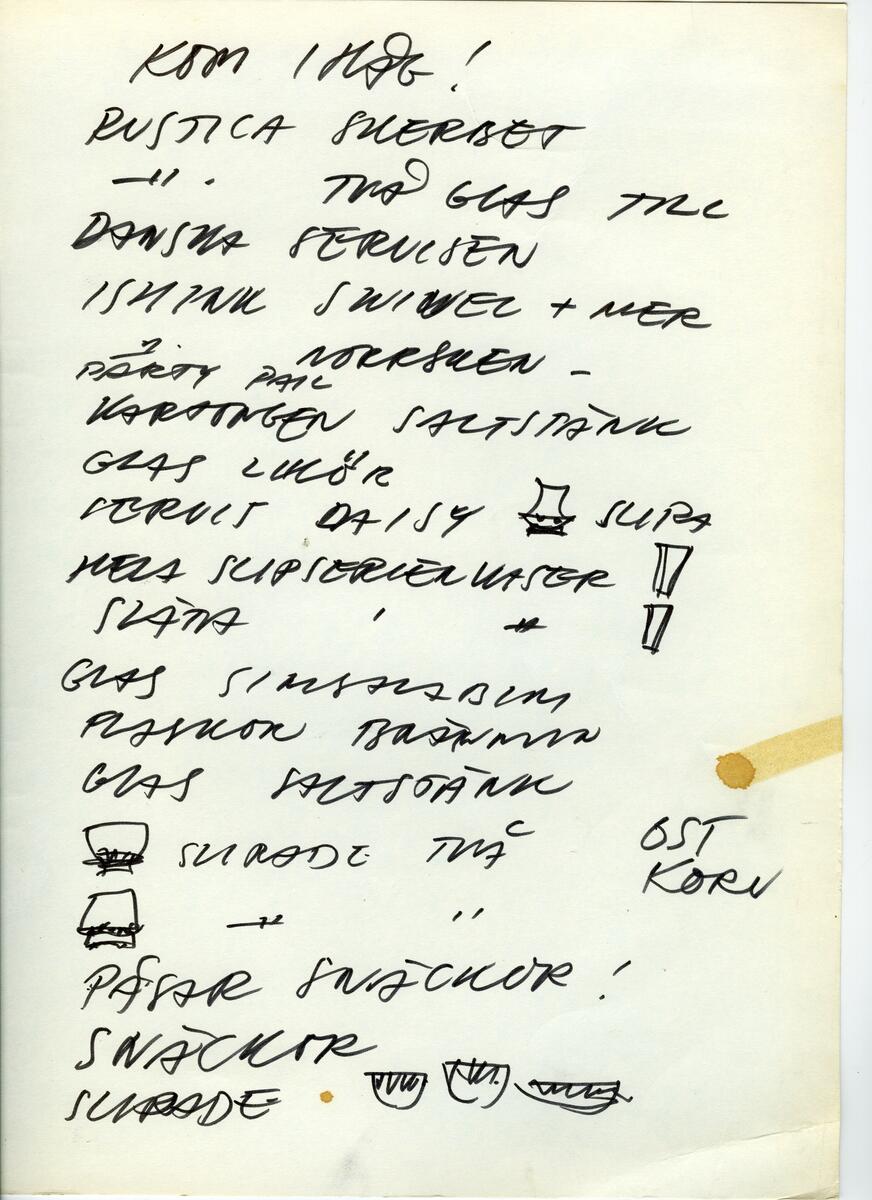 Materialet innehåller skisser till vaser, kannor, servisglas, snäckor, ishinkar, gravyrer m.m. . Det ingår även handlingar och korrespondens angående produkter och utbyte av ideér med olika uppdragsgivare och företag.