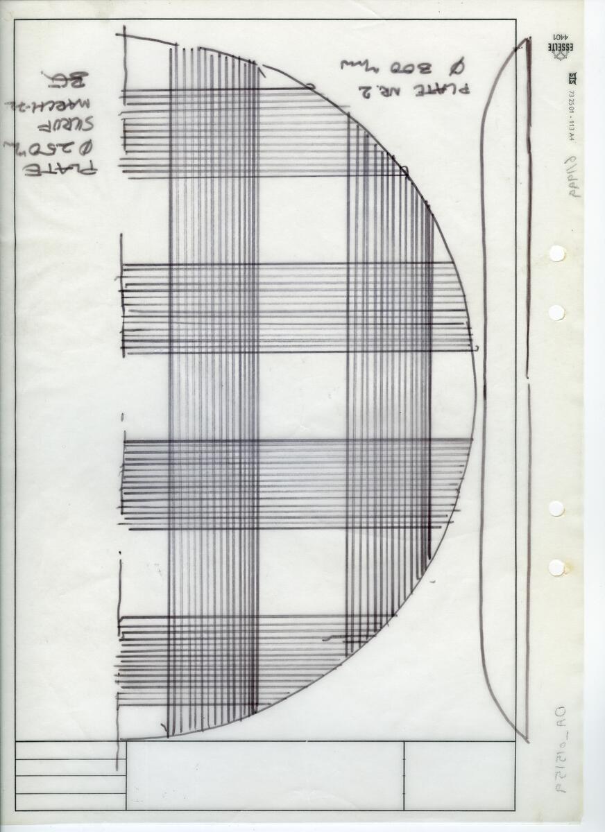 Materialet innehåller skisser till vaser, kannor, servisglas, snäckor, ishinkar, gravyrer m.m. . Det ingår även handlingar och korrespondens angående produkter och utbyte av ideér med olika uppdragsgivare och företag.