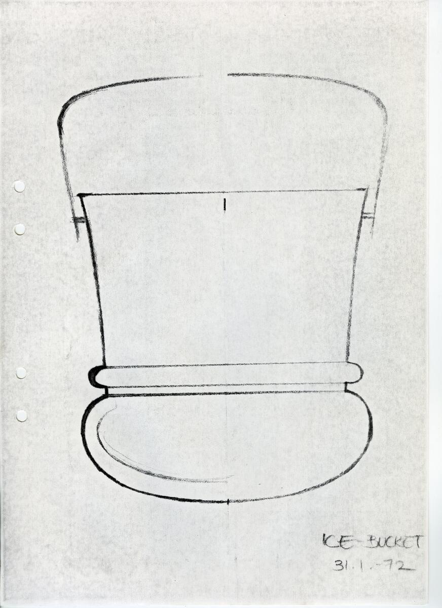 Materialet innehåller skisser till vaser, kannor, servisglas, snäckor, ishinkar, gravyrer m.m. . Det ingår även handlingar och korrespondens angående produkter och utbyte av ideér med olika uppdragsgivare och företag.
