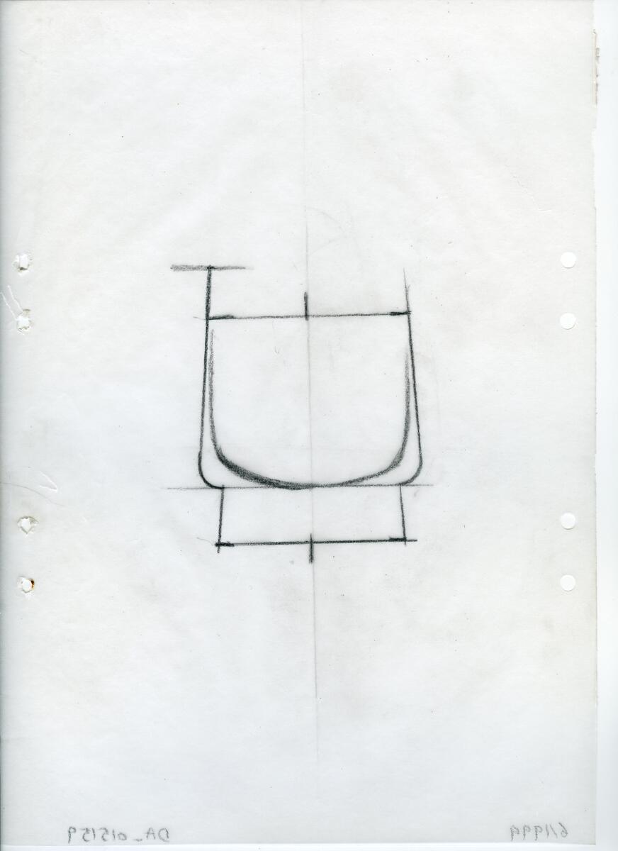 Materialet innehåller skisser till vaser, kannor, servisglas, snäckor, ishinkar, gravyrer m.m. . Det ingår även handlingar och korrespondens angående produkter och utbyte av ideér med olika uppdragsgivare och företag.