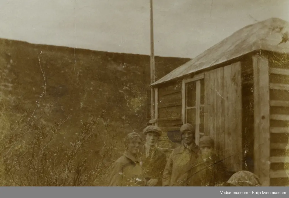 "Klosteret" i Tomaselvdalen tilhørende Borghild Olsen. Vadsø, 1930 - tallet.