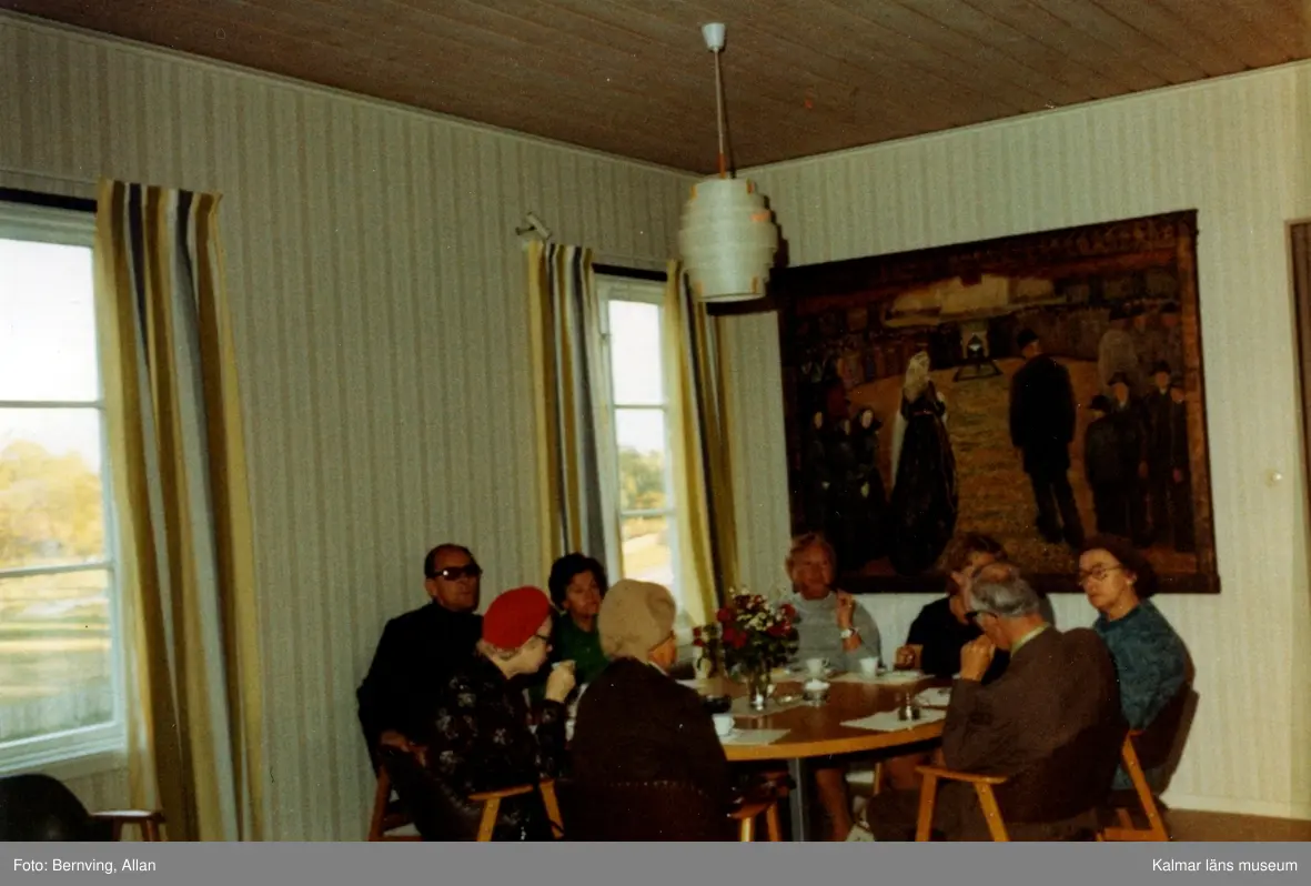 Sockenstugan med målningar av Elisabeth Bergstrand-Poulsen.