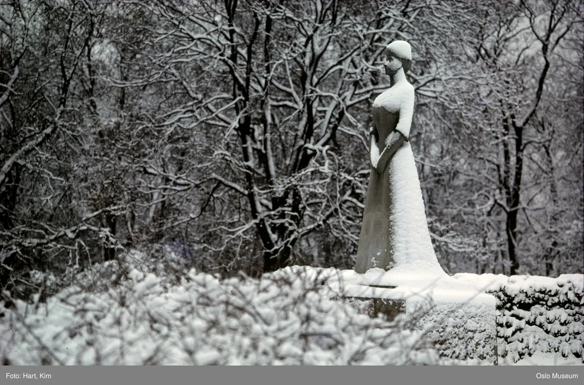 park, portrettstatue, snø
