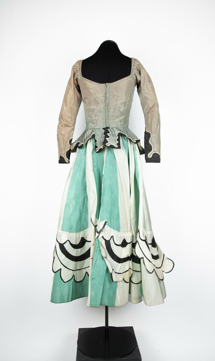 Kjol använd i uppsättningen "Den trekantiga hatten".