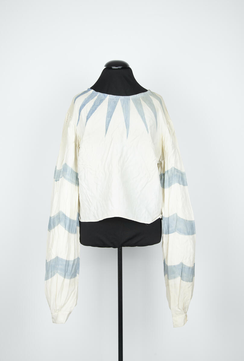 Blus använd i uppsättningen "Den trekantiga hatten".