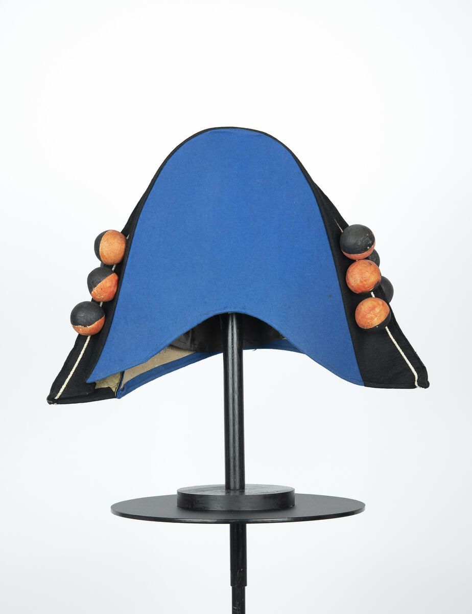 Hatt använd i uppsättningen "Den trekantiga hatten".