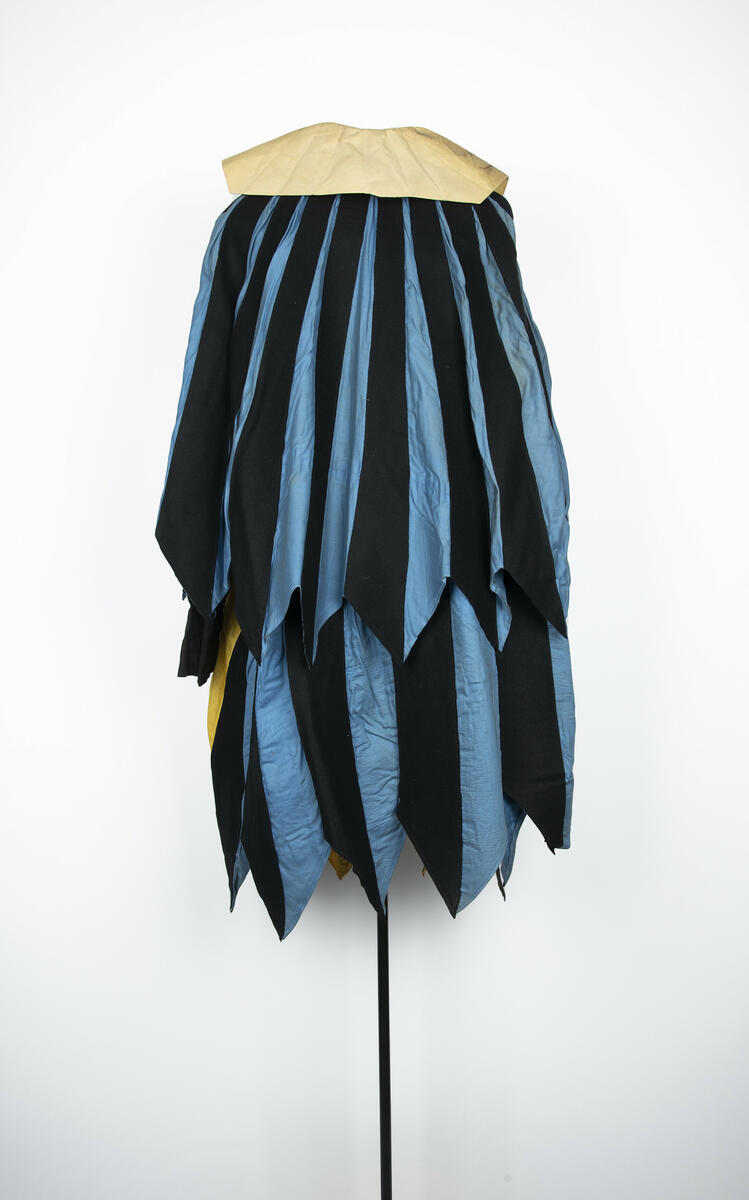 Rock med pellerin använd i uppsättningen "Den trekantiga hatten".