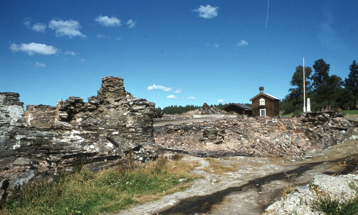 Brannruin Stortrøa, Vingelen 1977