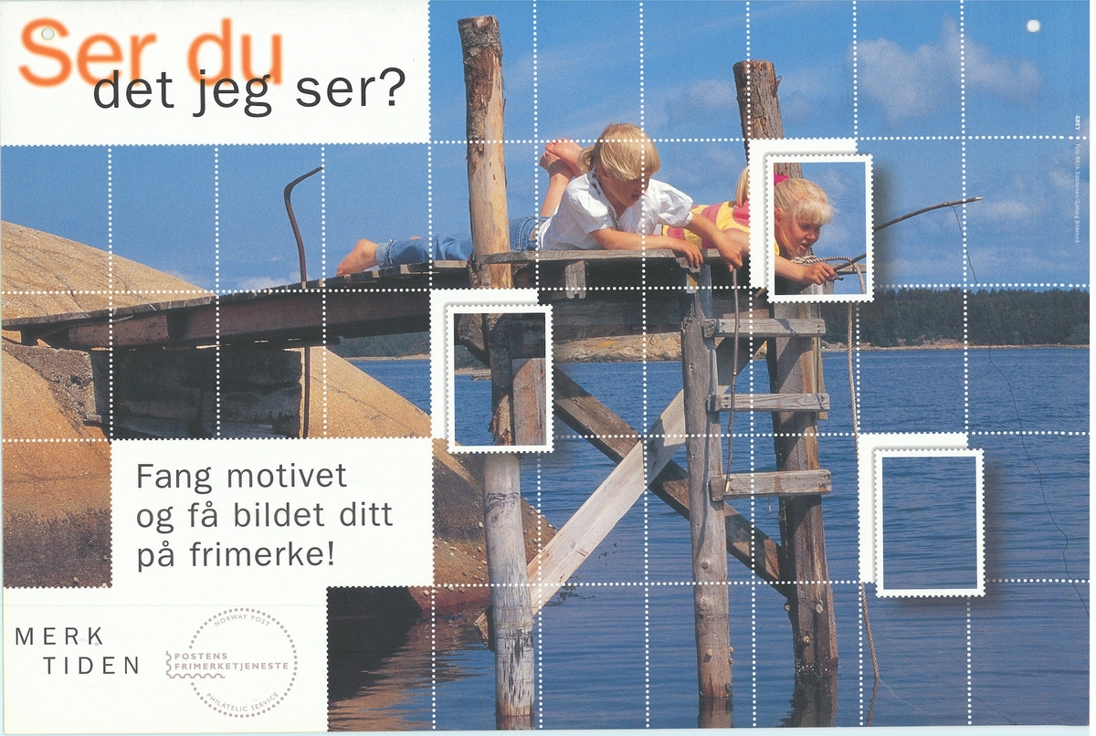 Tosidig plakat med bildemotiv og tekst.