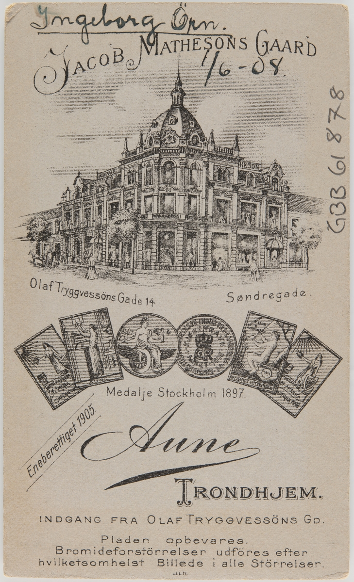 Kvinneportrett.