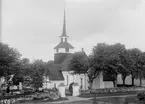 Järstad kyrka dokumenterad av Östergötlands museum 1939. Kyrka har en mycket komplicerad byggnadshistoria och dess ursprungliga planform är inte helt klarlagd. Den uppfördes sannolikt under 1200-talet med rektangulärt långhus och smalare kor. Under senare delen av medeltiden tillkom kyrkans vapenhus och sakristia. Vid något tillfälle har även långhuset förlängts åt väster.