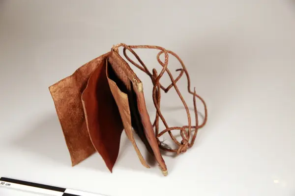 Veske av skinn, ca 1700