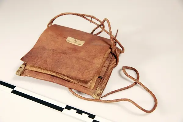 Veske av skinn, ca 1700