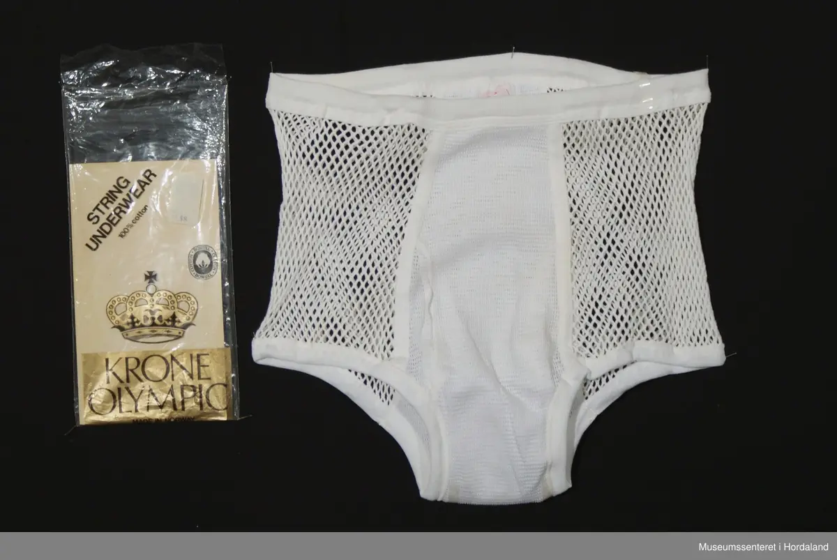 På emballasje: Kongekrone med 4 buer og kors øverst