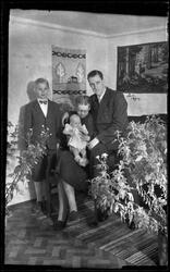 Familj med spädbarn