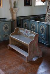 Brudstol (vigselstol) med plats för två i Julita kyrka, Söde