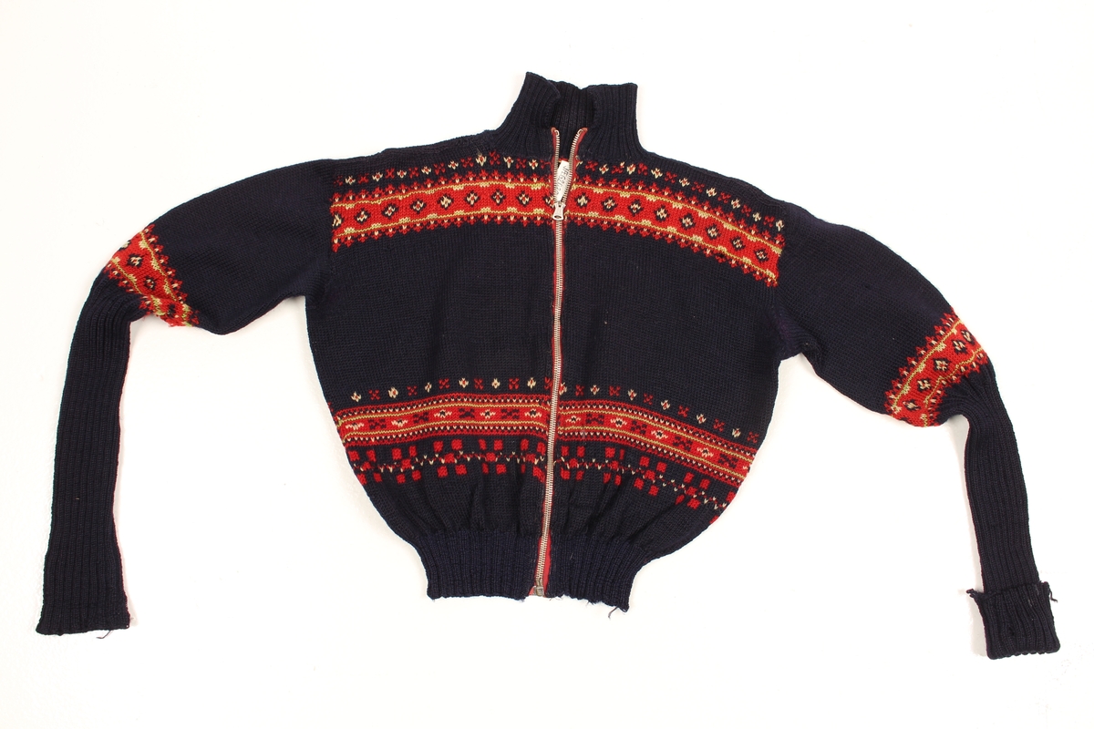 Strikket jakke med glidelås fra 1930-tallet.