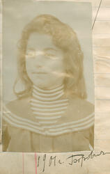 Elisabeth Rostin, antatt fotografert i Borovichi i 1901.