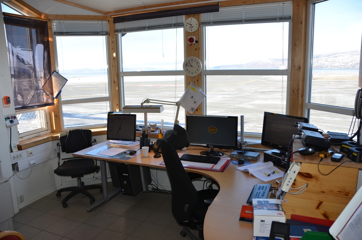 Kontorplass for lufthavnvakta på Narvik flyplass.