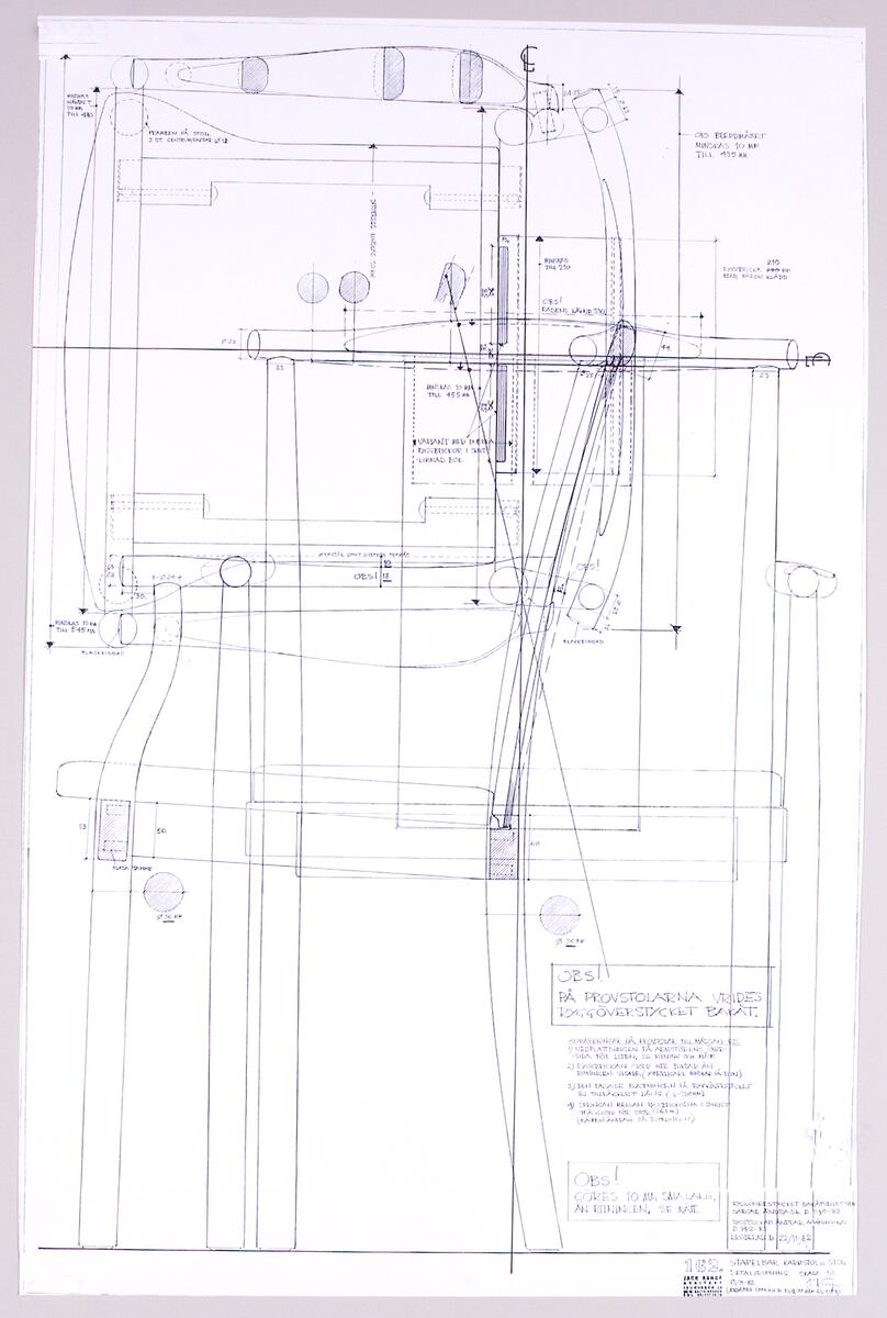 Kopior av ritningar till olika möbler. I mappen finns rintningskopior till KS 253, 162, 151 C, 150 D, 153 D (Kaiser), 151-2, Rotunda, Kangaroo II, samt stol för ICA-restauranger, Stockholm.